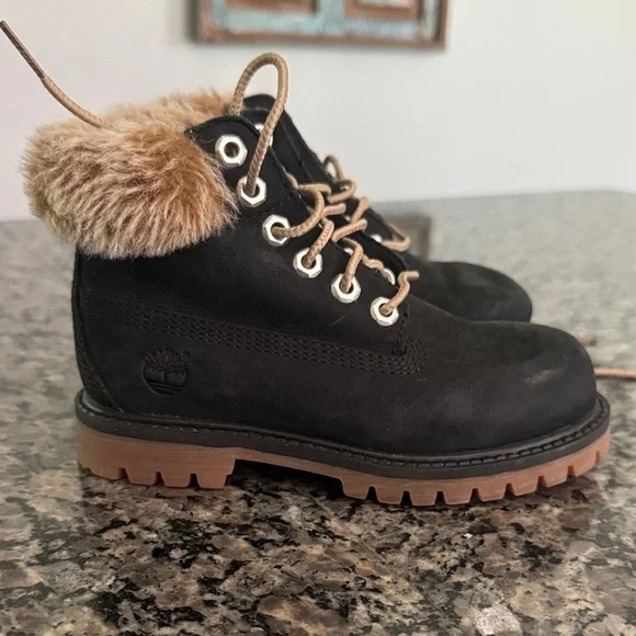 Timberland Black Boots with Tan Fur Trim EUC 10 toddler - Picture 1 of 12